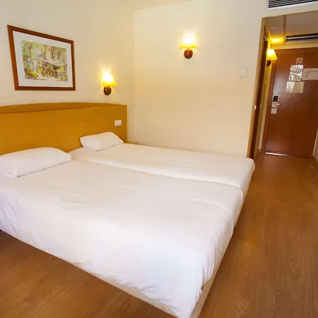 Hotel Travelodge Puerto 3*