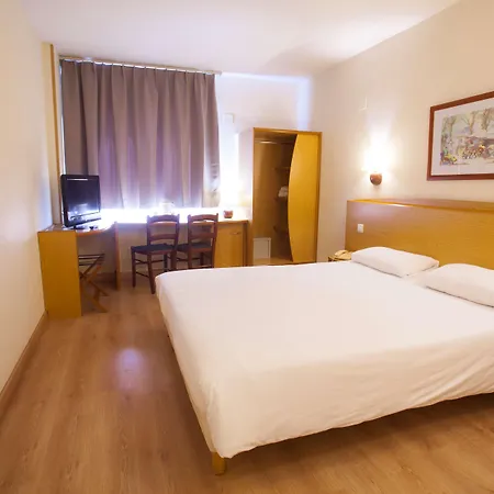 Hotel Travelodge Puerto 3*