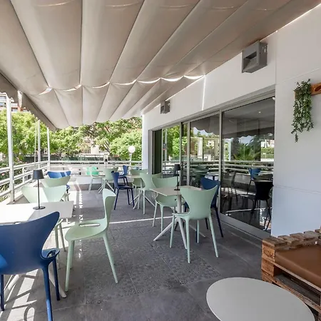 Travelodge Puerto لقنت