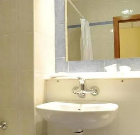 Travelodge Puerto Hotel 3*