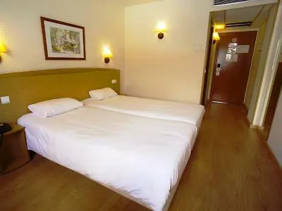 Travelodge Puerto 3*